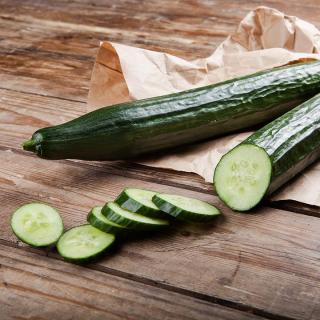 Salatgurken ´300g+